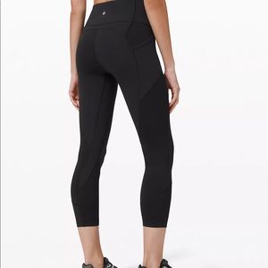 All The Right Places Crop II - Black Size 4